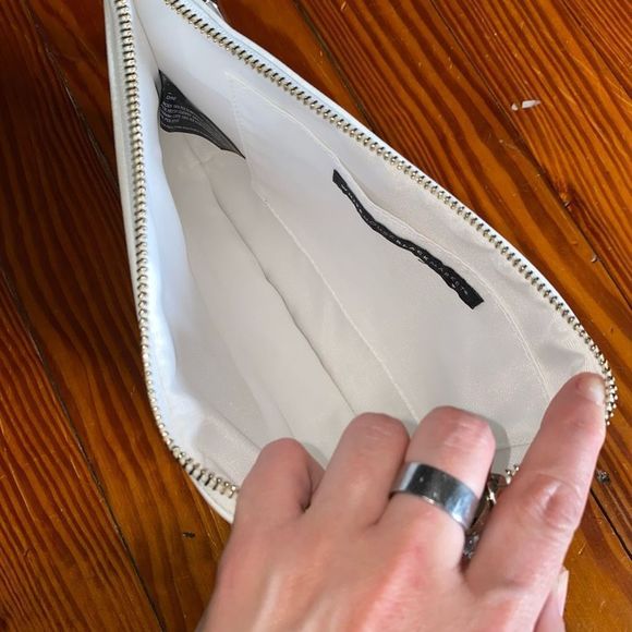 WHBM ๐พ NWTโPurple Hydrangeas Studded Wristlet Clutch Bag Purse, MSRP $69 - Picture 4 of 7